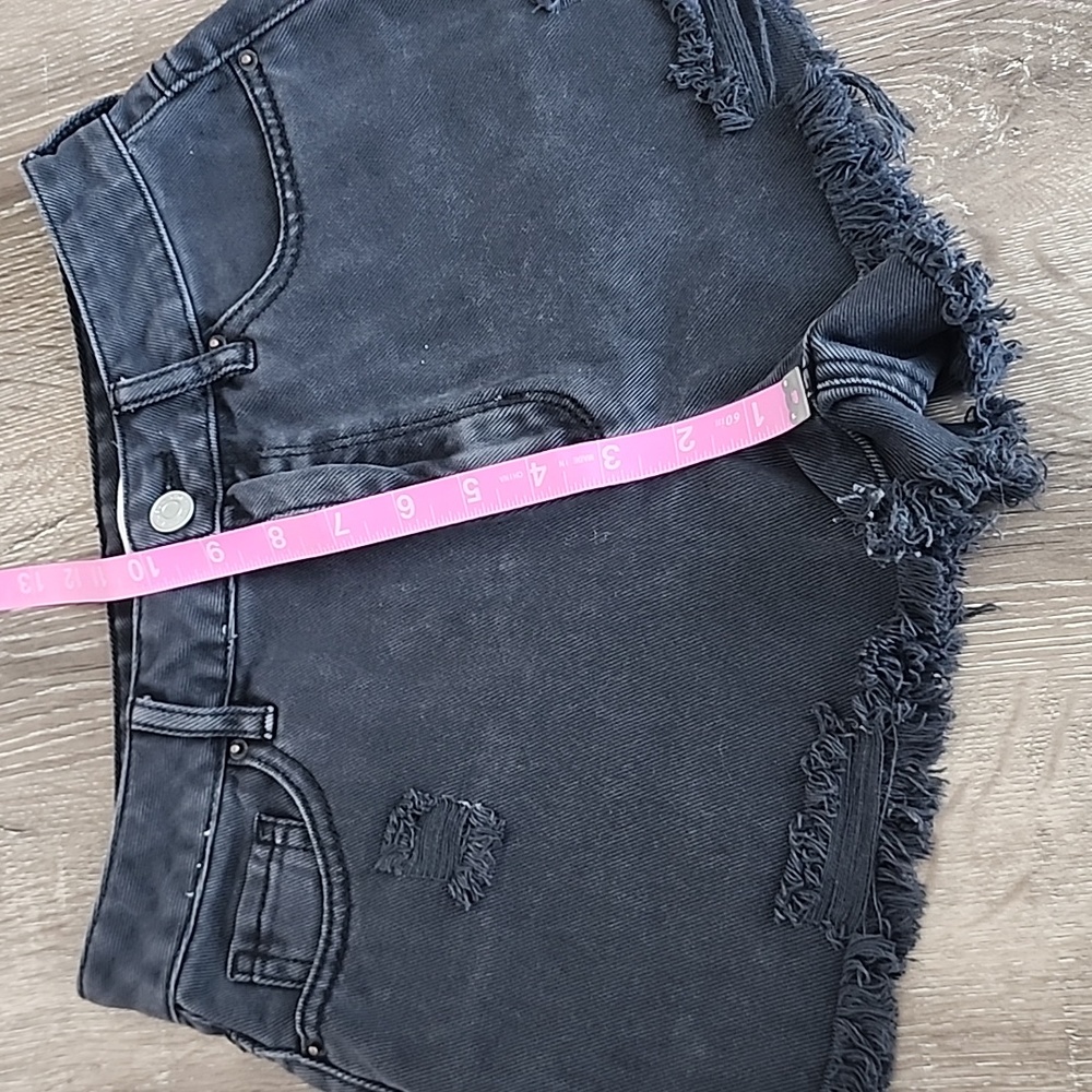 PacSun High Rise Festival Ripped Black Wash Denim Jean Shorts Sz. 25 - Picture 5 of 10